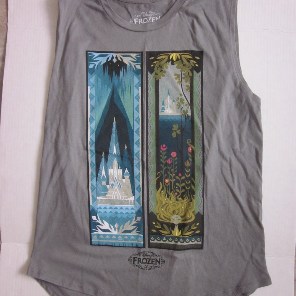 Disney Women/Junior Top Tee Shirt "Frozen" Size S